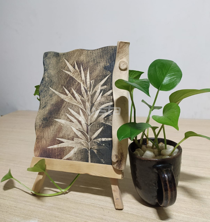 Picture of Ceramic Plate with Planter